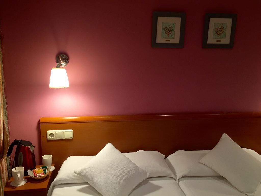 Pension Ab Domini San Sebastián Esterno foto